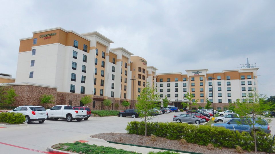 TownePlace Suites & Courtyard by Marriott, Grapevine, Texas